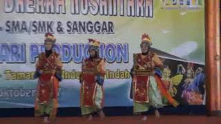 Show tari ondel-ondel TMII