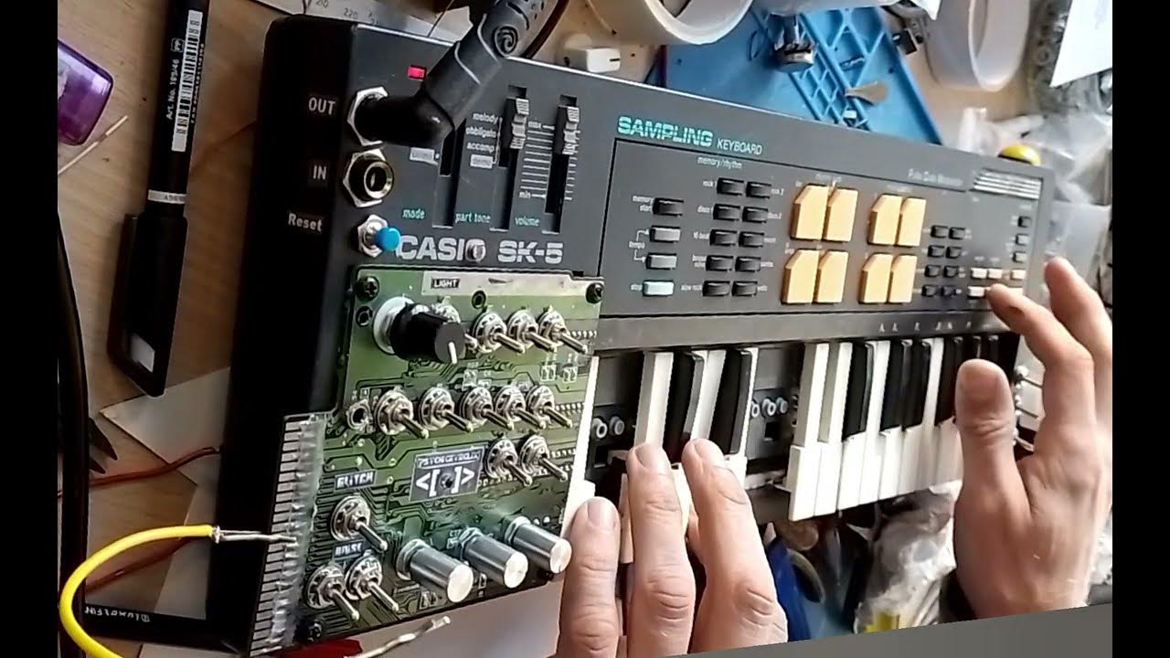 Circuit Bent Casio SK-5 with added delay by Psychiceyeclix - YouTube