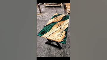 The Emerald Green Desk 💚 #epoxy #diy #desksetup