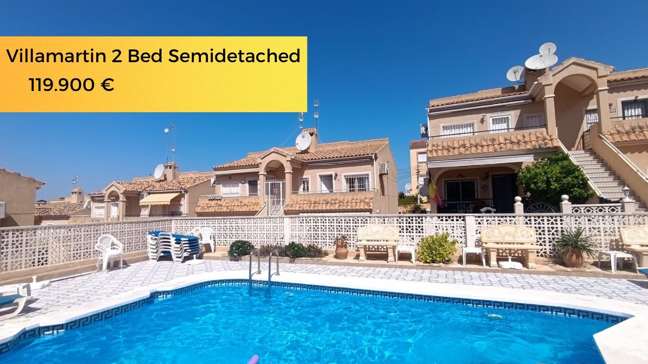 119,900€ Villamartin south facing 2 bed upper floor apt facing the pool