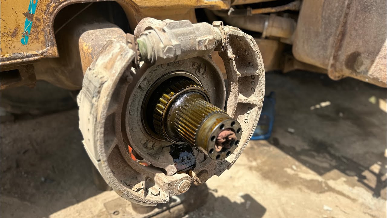 CAT 966D Brake leather fitting