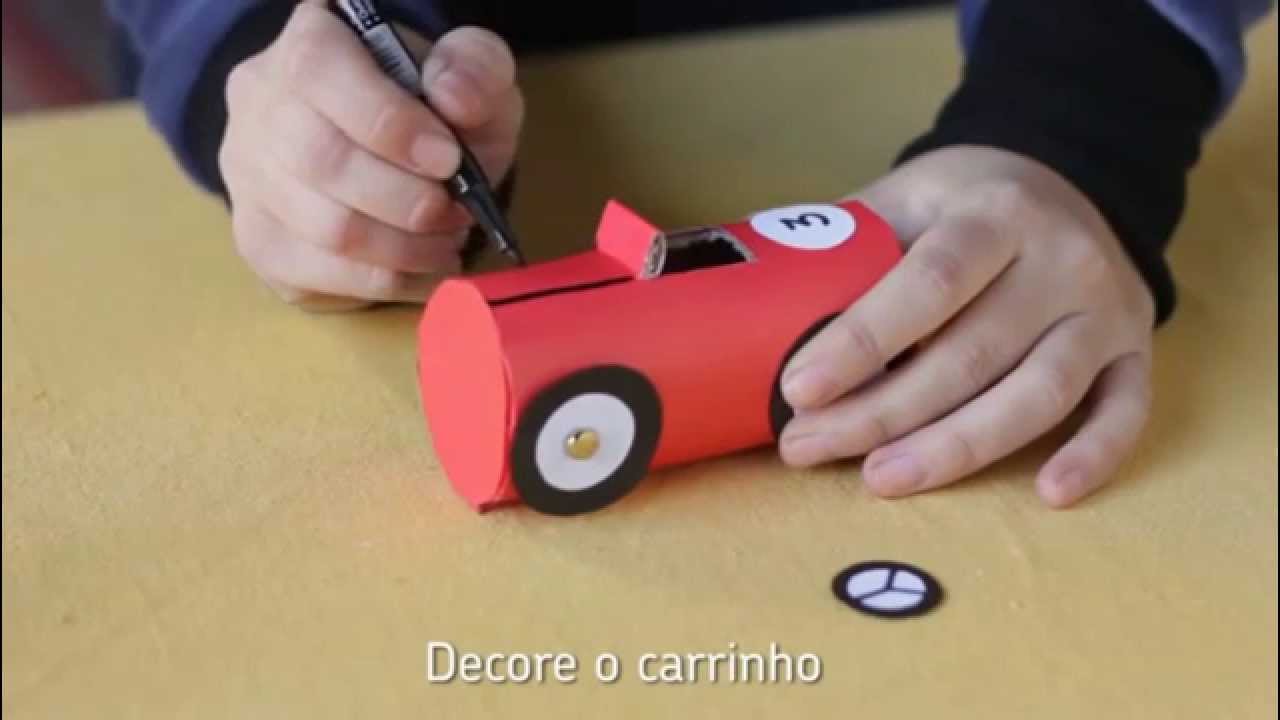 Como fazer carrinhos de corrida com rolo de papel higienico