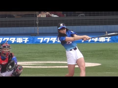 Japanese baseball cute girl batting \