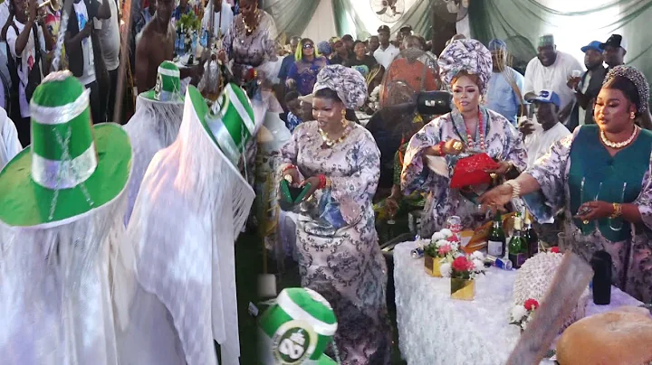 MONEY COMPETETITION BTW ONIBA EKUN QUEENS AS EYO MASQUERADE CELEBRATE HIM ON HIS 2YRS ANNIVERSARY