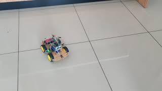 Arduino obstacle avoiding car with Blutooth control