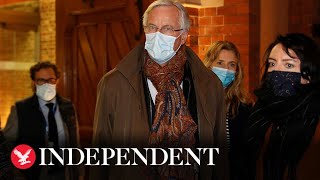 Michel Barnier arrives in London ahead of Brexit trade talks resuming Guide