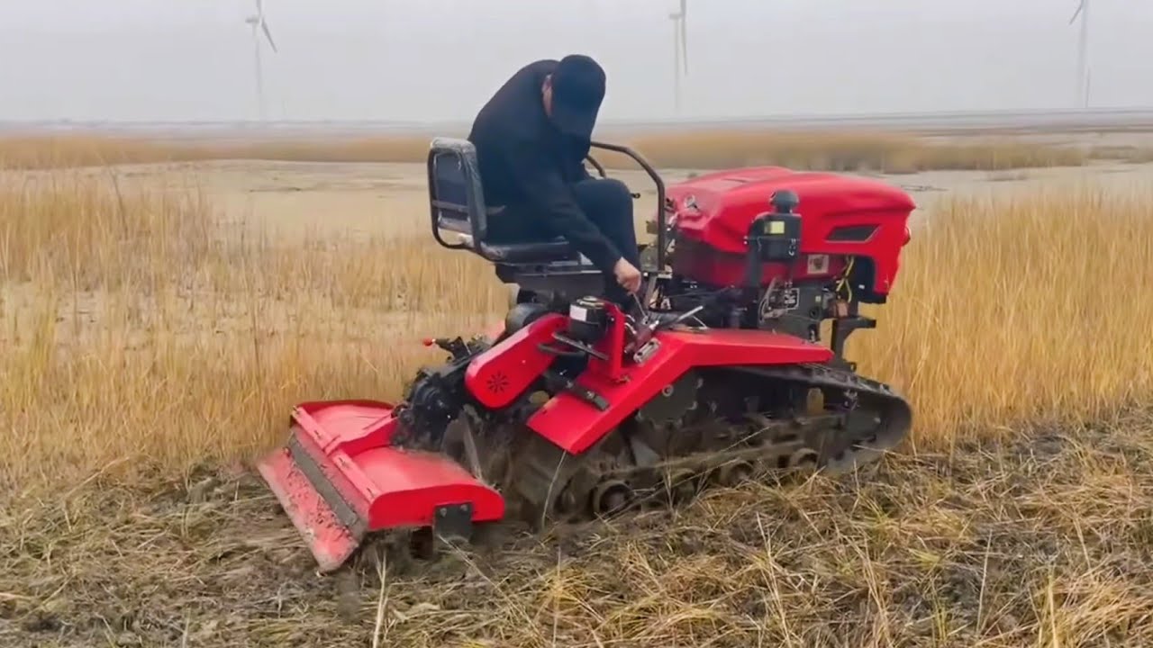 Unique crawler tractors from all over the world, video selection