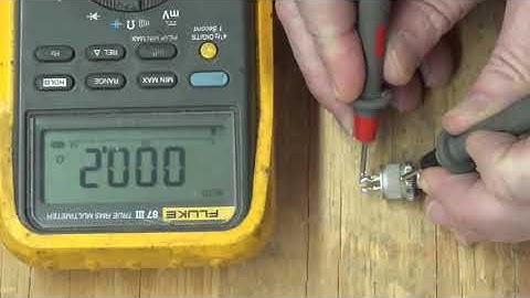 Testing a Good TRIAC and Shorted TRIAC with an Ohm-Meter