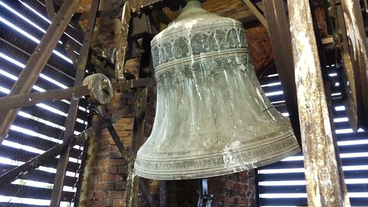 PÁPOC (H) - A Legszentebb Megváltó templom harangjai