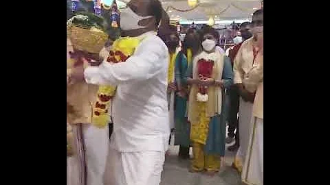 Dato sri Saravanan Dance with Pal kudam for  Batum...