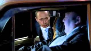 Путин ловит такси..flv