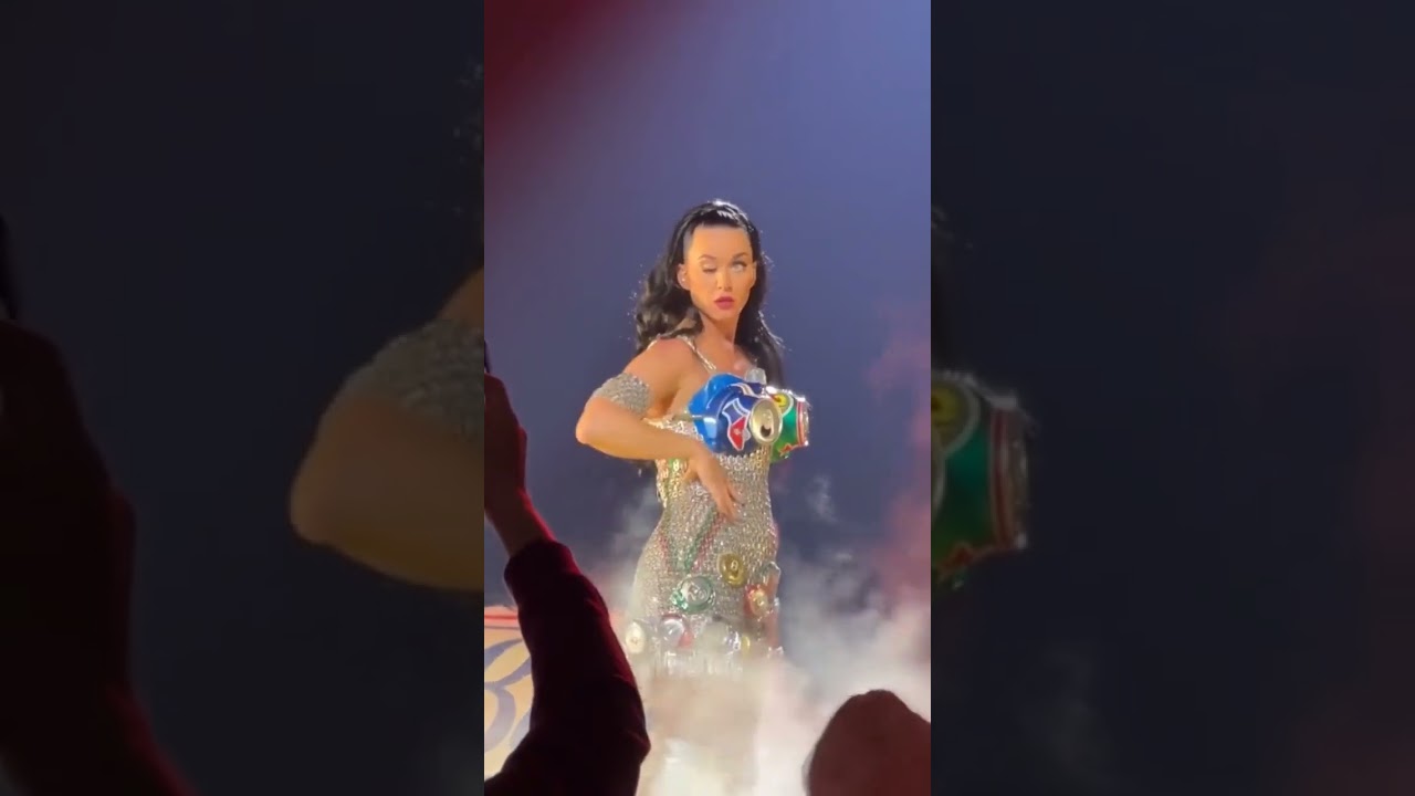 katy react like a robot 