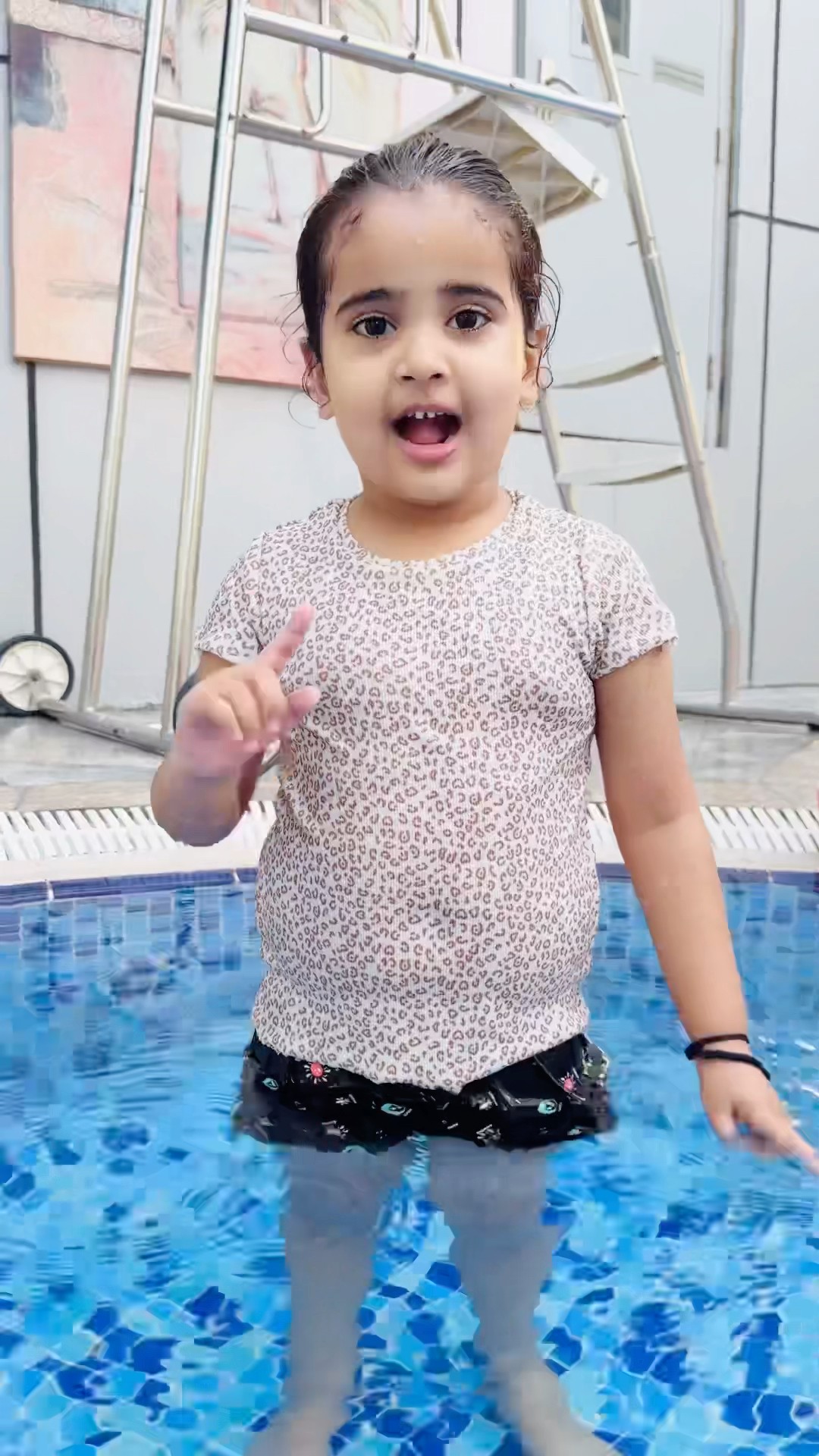 Anaya Ne Papa Ko Dikhaye Din Mein Taare ?