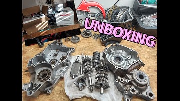 Yamaha blaster 200 Engine rebuild Pt 2 And new parts unboxing