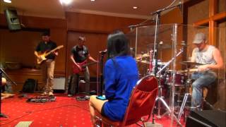 Terpujilah NamaMu Tuhan - OIL Band's behind the scene 2014 chords