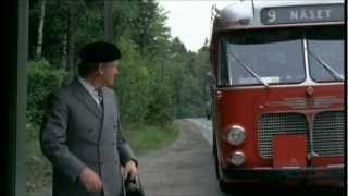 Äppelkriget   Hasse Alfredsson på  cykel