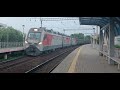 Электровоз 3ЭС5К-1514 "Ермак" с грузовым поездом выходит из кривой,следуя через о.п.Весенняя.