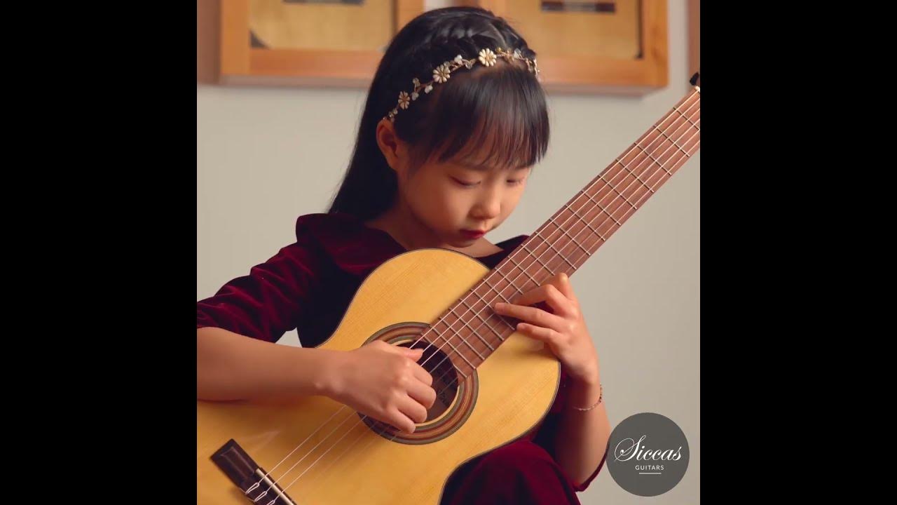 SHE IS JUST 8 YEARS OLD 🤯🤯 | GUITAR PRODIGY | Xinyan | Paganini 24 | Siccas Guitars | #shorts
