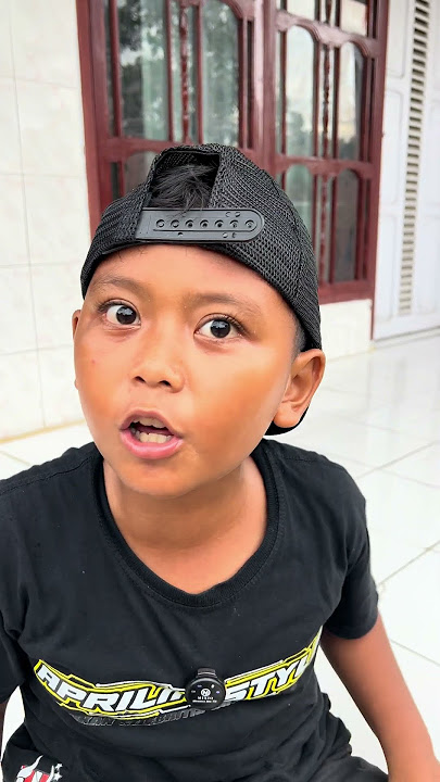 Derek bus si eneng pake Towing #basuri #viralvideo #busmania #funny #shorts