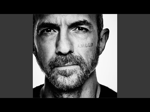 Putar A.M.O.U.R - Calogero