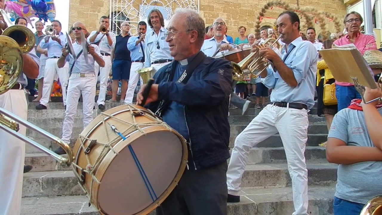 08/07/2018 Don Giuseppe Veneziano suona il tamburo YouTube
