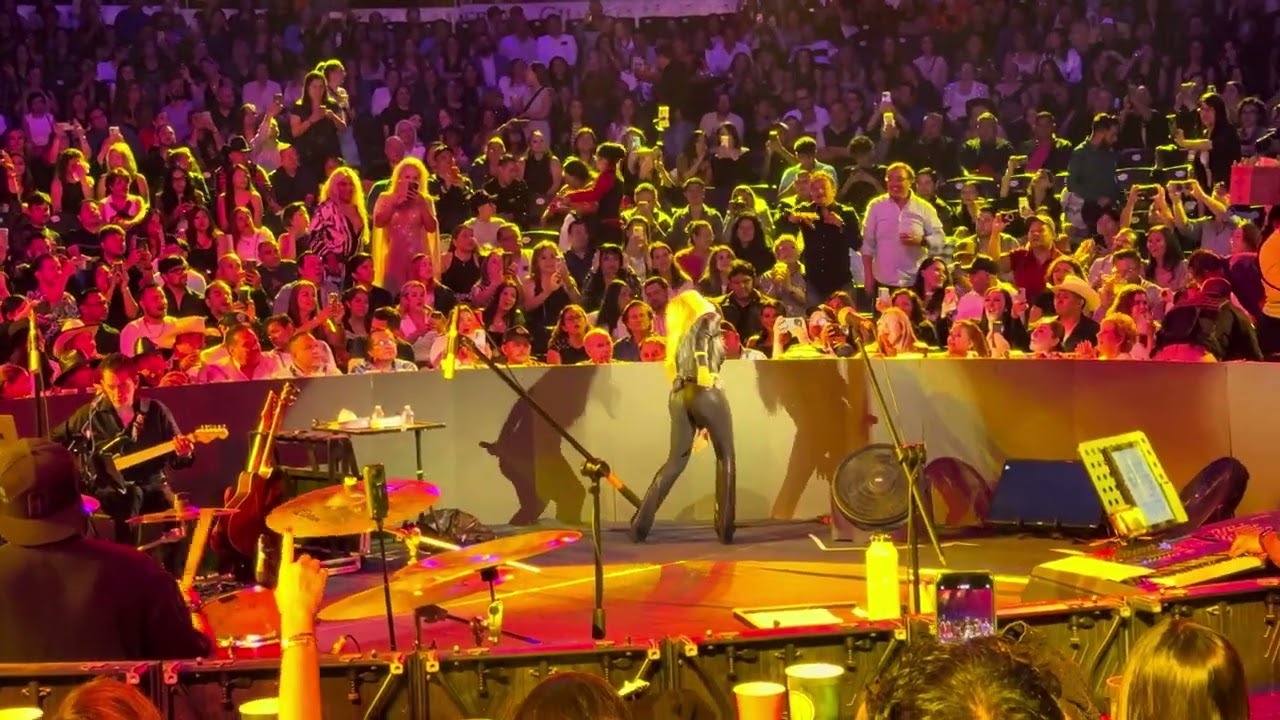 Marta Sanchez Vivo Por Ella Dancing Queens Feria Palenque San Luis Potosí México #Fenapo #Fenapo2025