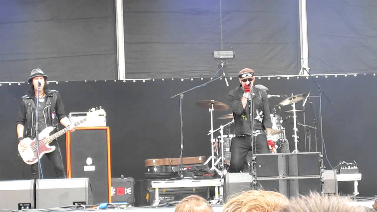 U.S. Bombs - War Birth live @ RfP 2011, Czech Republic [HD]