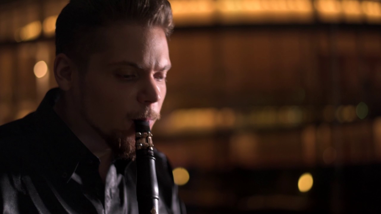 Kohán plays - Piazzolla Tango Etude No. 3