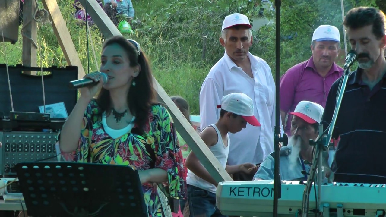 Güzelyurt Köyü Derneği Piknik 2011 (Misafir Bayan Sanatçı)