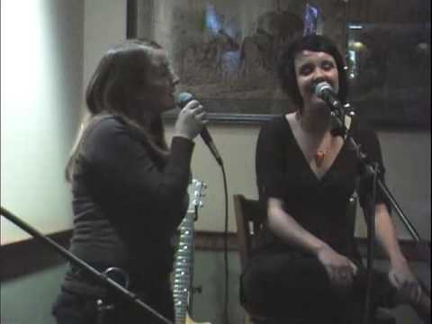 Laura Carson & Anna Ross - Rudolph The Red-Nosed R...