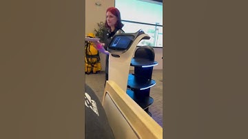 Robot waiter?  #firsttime #sakura #birthday #family.