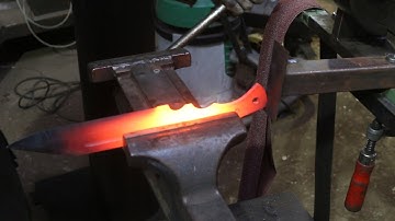 Forging a Seax bowie knife, part 1, forging the blade.