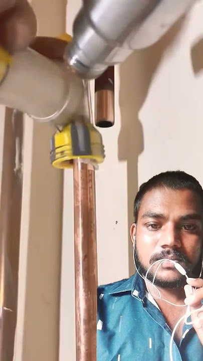 Using the best plumbing tools to fix leak #plumb #plumbing wait wait 😱