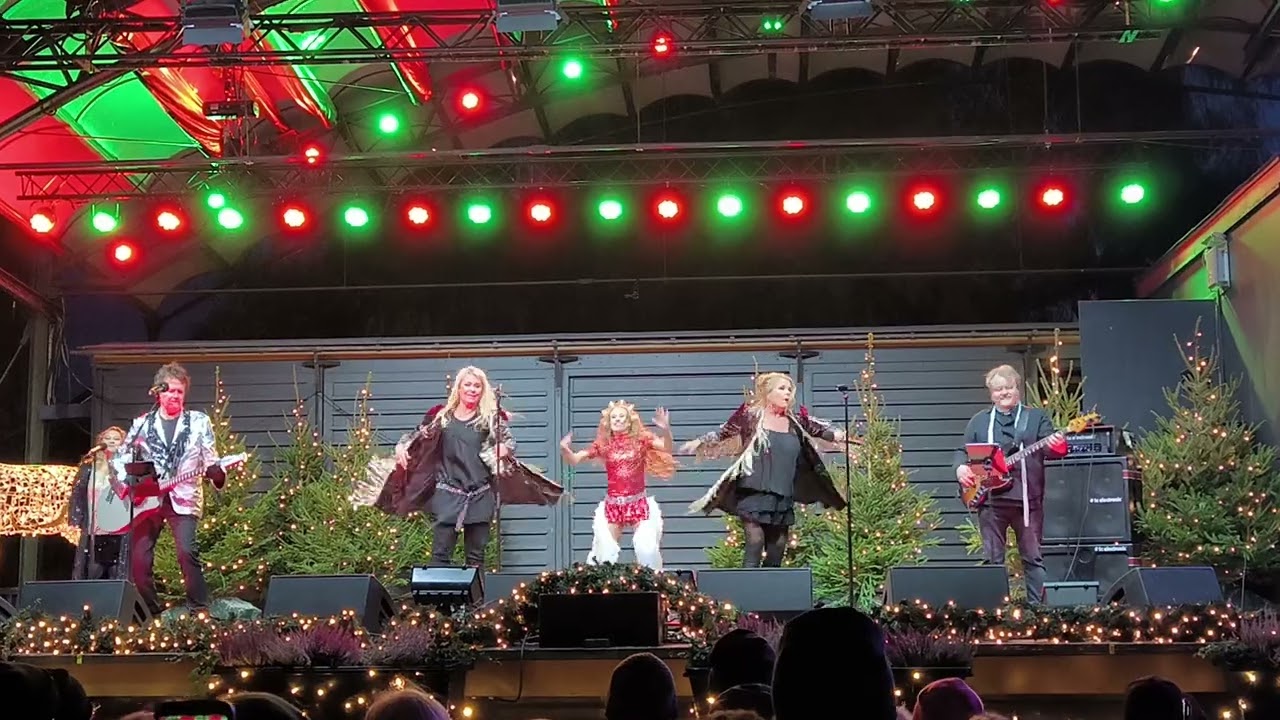 Lili & Susie - Oh Mama , Stockholms jul , 16/11/2024