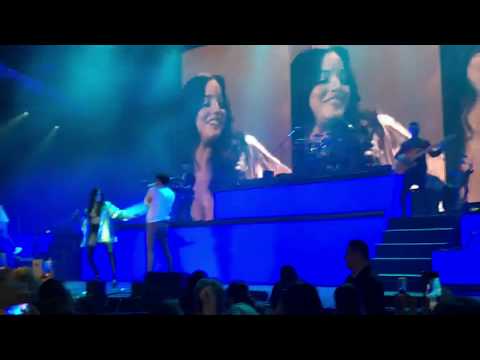 Bonita Sebastian Yatra Ft Emilia Luna Park 11 10