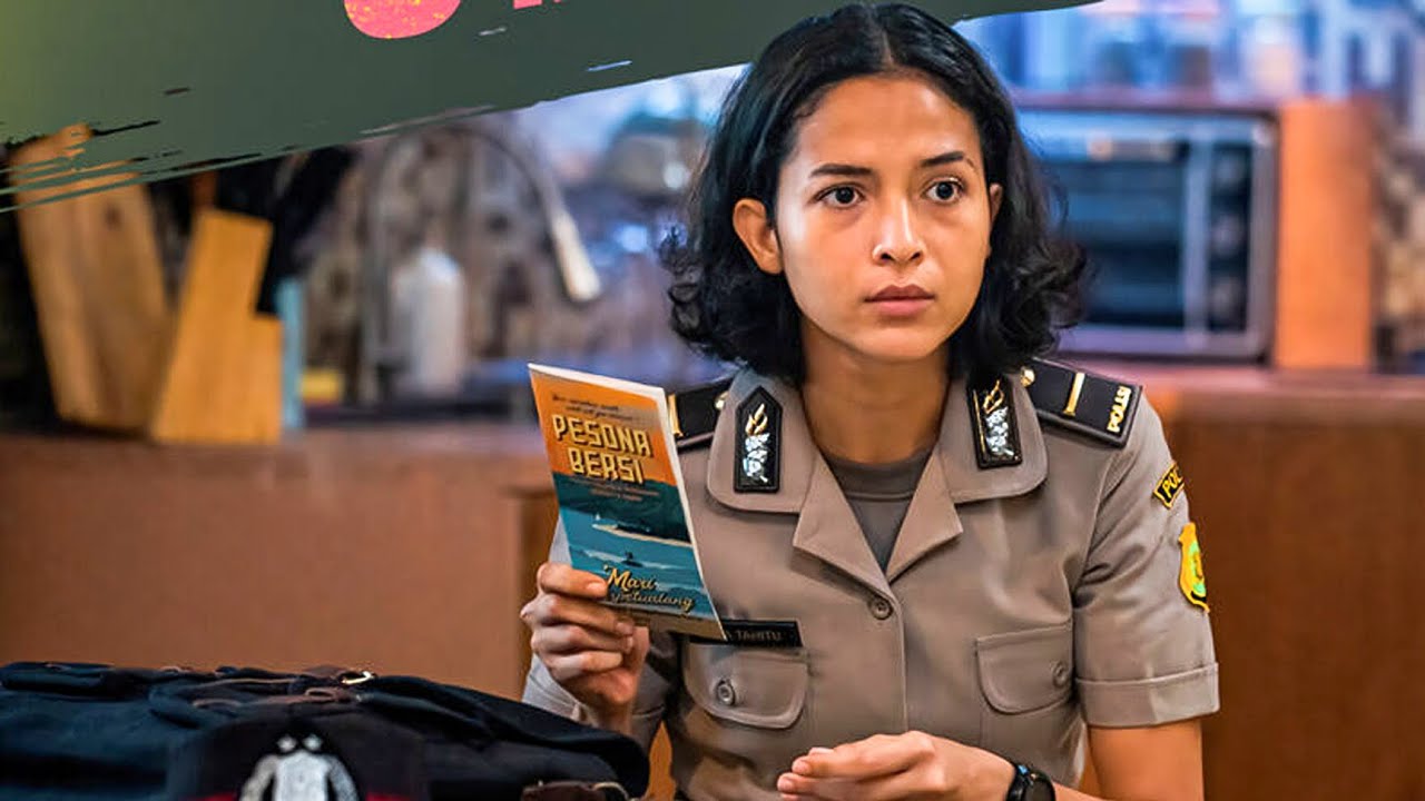 ظابطة مستجده أبوها أتقـ ل غدر فقررت تدور علي المجرم بمساعده فريق أيتام أبوها كان متبنيه زمان ملخص