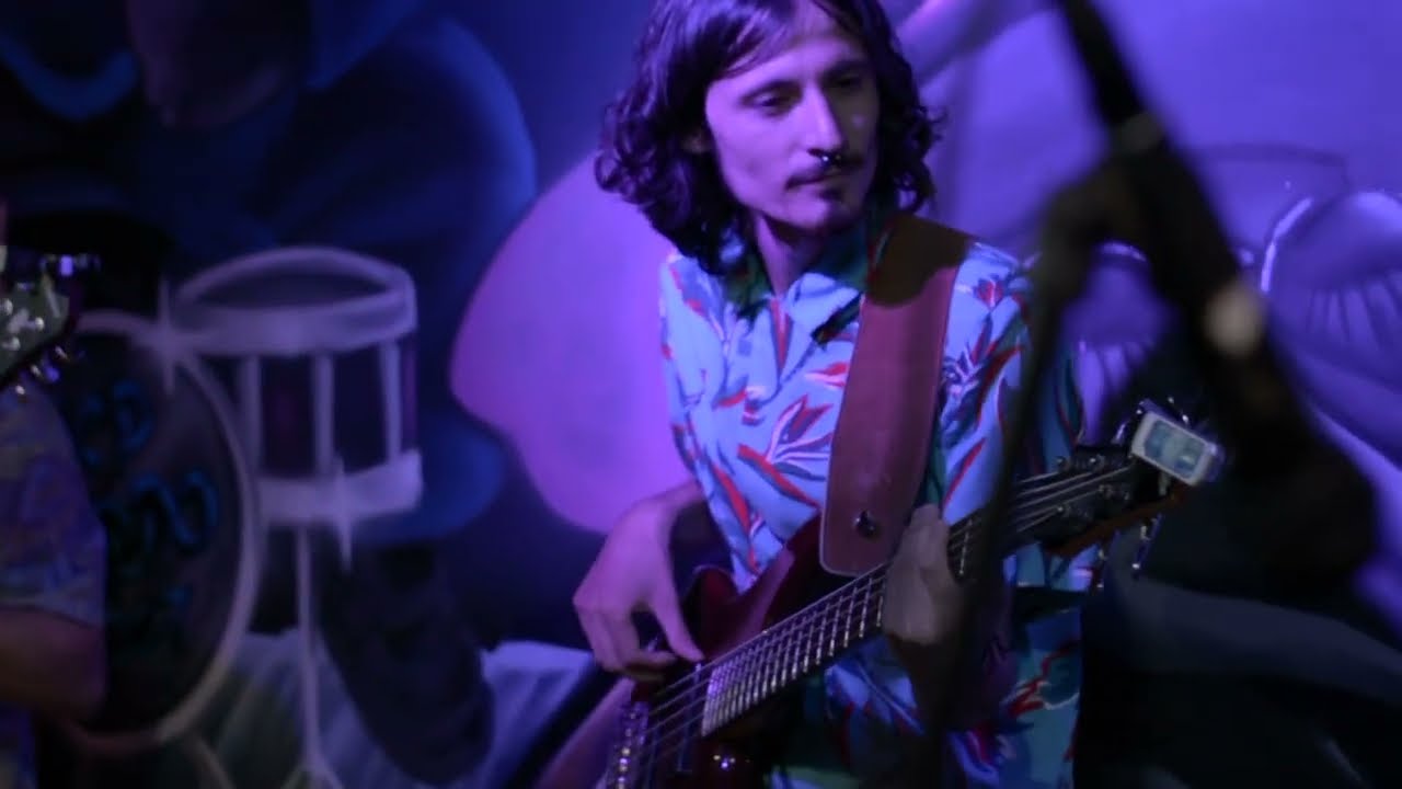 Le mandioca (En vivo) Bar cultural vieja estación - Centenario