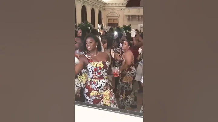 Bridesmaids on point #dancefloor