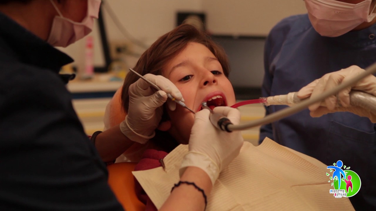 03 PULIZIA - DOTTORE AMICO - ANDIAMO DAL DENTISTA