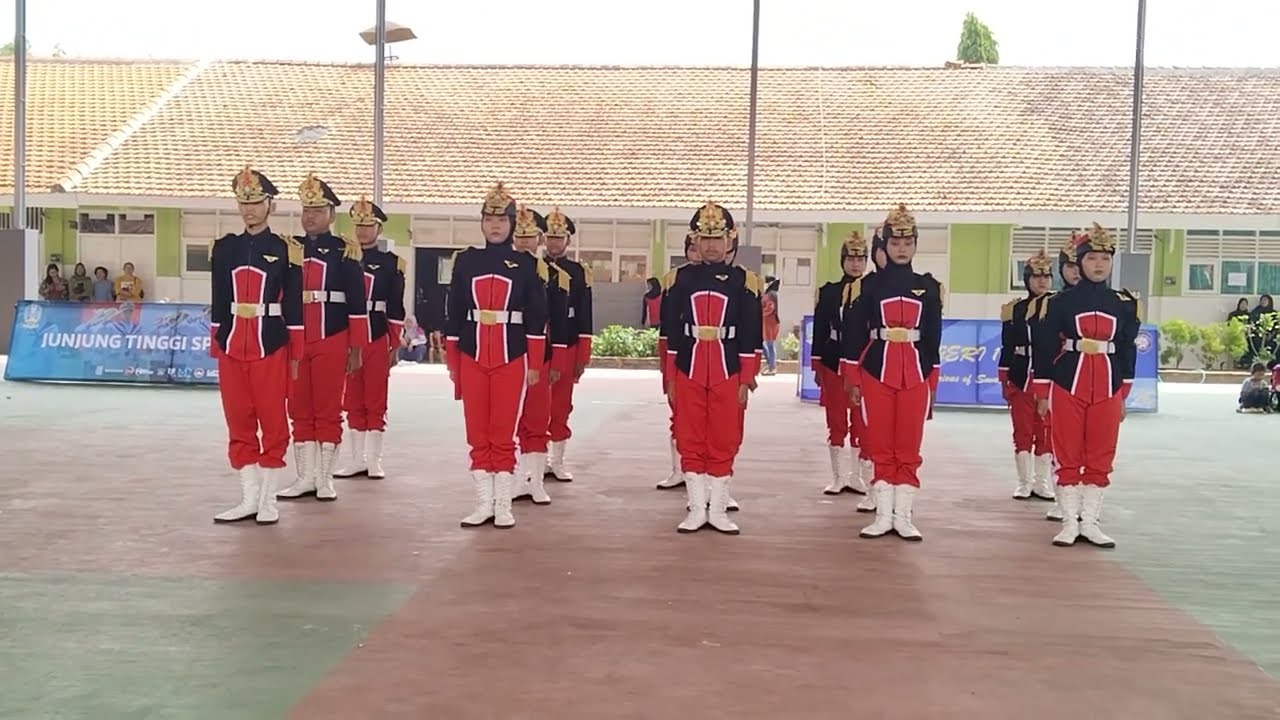 PENAMPILAN PASKIBRA SMPN 2 MOJOSARI DI LKBB ANGKASA SMAN 1 BANGSAL 2024