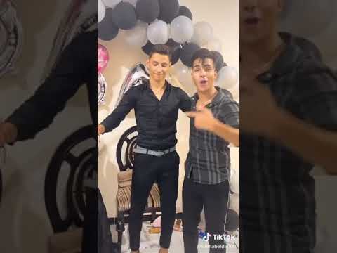 انا جاي هنا عشان اجامل اخوي و اقلو انت عريس