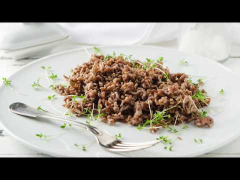 Würziger Hackfleisch-Nudelauflauf aus dem Ofen, überbacken mit Mozzarella. Hier geht's zum Rezept: .. 