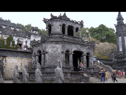 Βίντεο: Περπάτημα στον βασιλικό τάφο Khai Dinh, Hue, Βιετνάμ