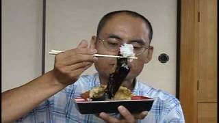 のり弁をひたすら食べる　Japan bento  eating a lunch  noriBento   Food