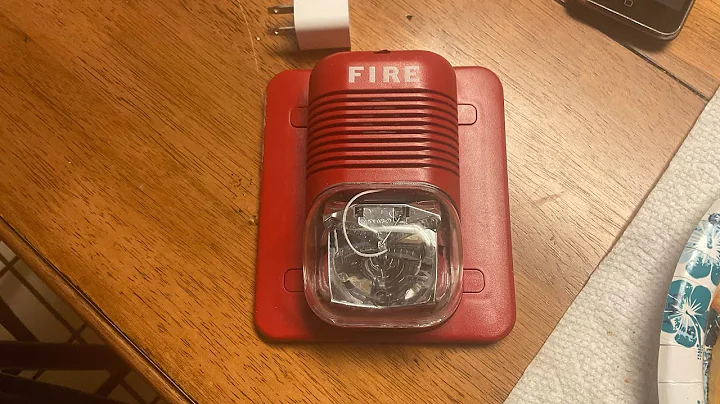 System Sensor SpectrAlert Classic Wall Mount Fire Alarm Unboxing