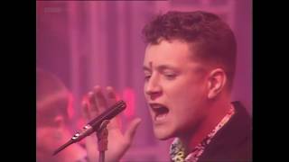 Miniatura de "Blancmange - Don't Tell Me (TOTP 1984)"