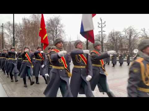 Видео: Үл мэдэгдэх дайчдын хөшөө (Москва)