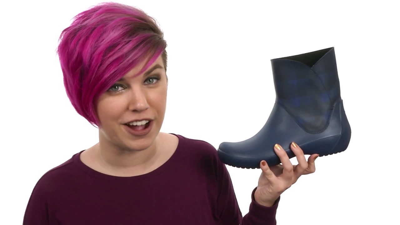 rainfloe crocs rain boots