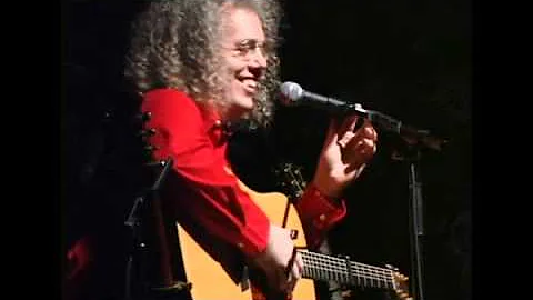Robin Bullock performing Carol of the Bells