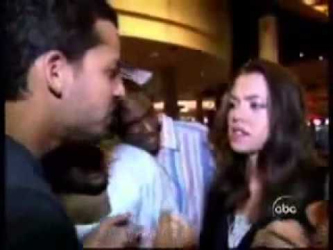 David Blaine Removes Girl s Teeth    Magic Shop For Magicians    2012 LONDON FISM